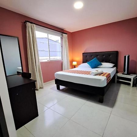 Ayenda 9-25 Otel Pereira Dış mekan fotoğraf